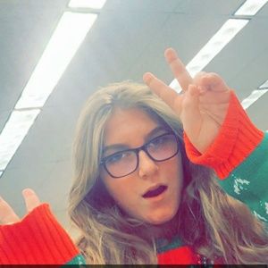 Meet your Posher, Shay